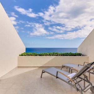 Zimmer mit Ozeanblick
